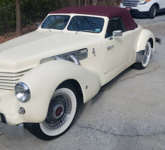 Auburn 1937 Cord Royale 7/8 replica 1970 image number 1