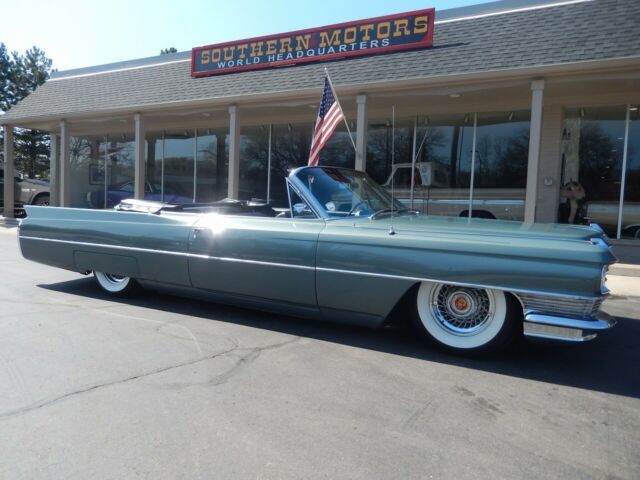Cadillac DeVille 1964 image number 0