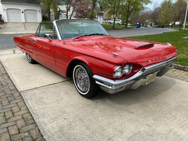 Ford Thunderbird 1964 image number 23