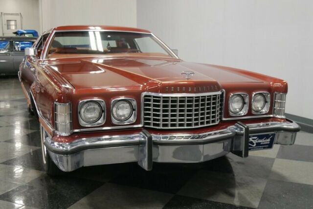 Ford Thunderbird 1975 image number 18