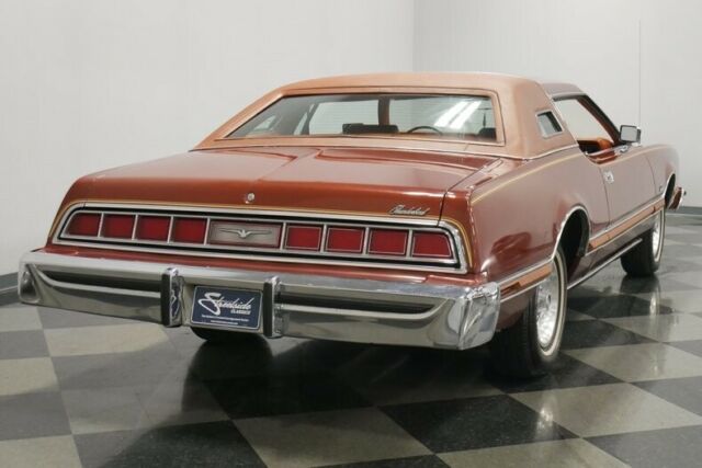 Ford Thunderbird 1975 image number 36