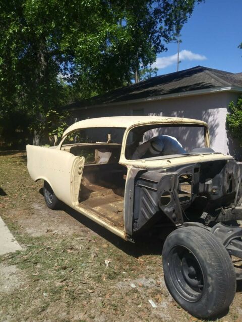 Chevrolet Bel Air/150/210 1957 image number 20
