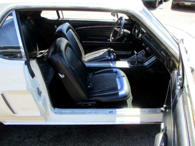 Ford Mustang 1968 image number 11