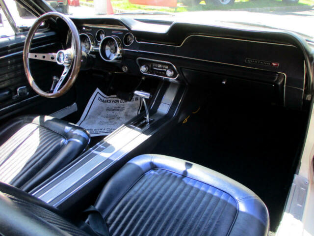 Ford Mustang 1968 image number 34