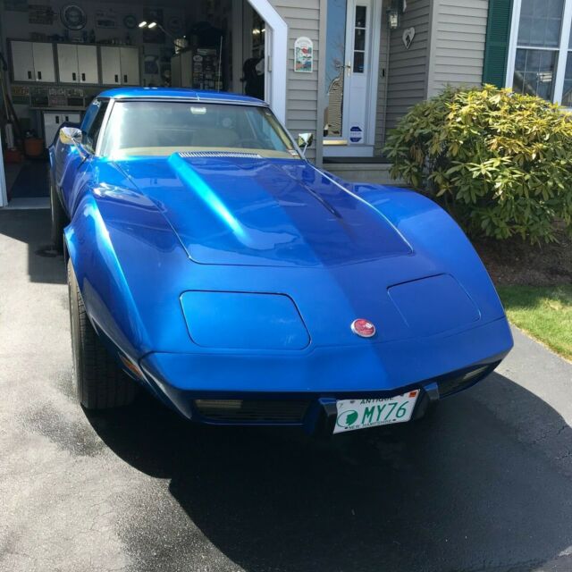 Chevrolet Corvette 1976 image number 3