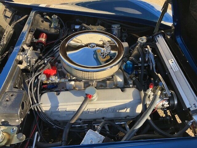 Chevrolet Corvette 1972 image number 11