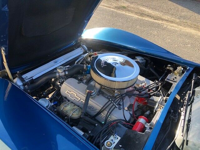 Chevrolet Corvette 1972 image number 27