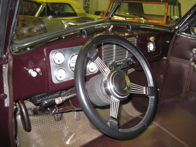 Buick 4 door 1937 image number 11