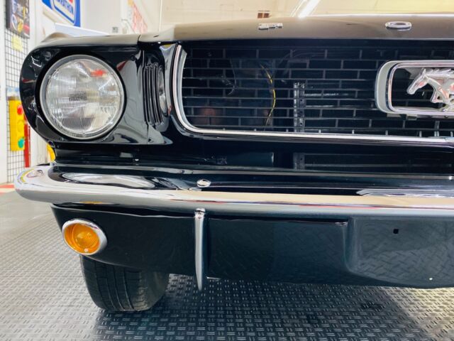 Ford Mustang 1965 image number 37