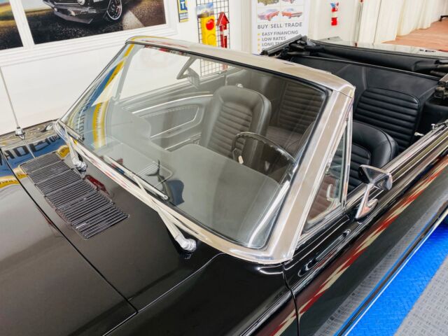 Ford Mustang 1965 image number 39