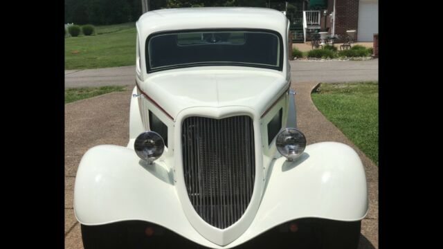 Ford 2 Door Street Rod 1933 image number 8