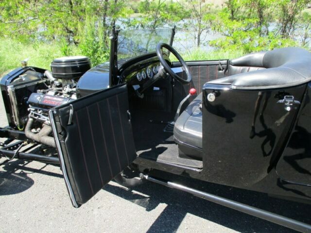 Ford Model T 1927 image number 3