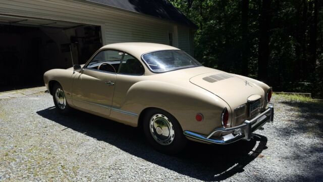 Volkswagen Karmann Ghia 1968 image number 1