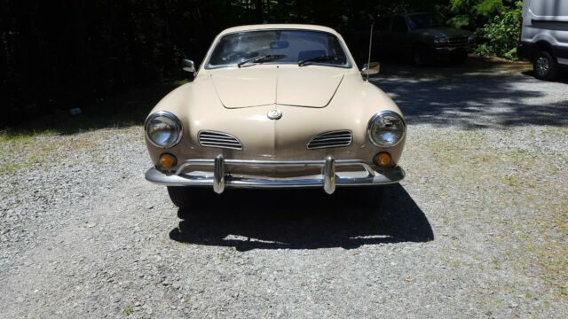 Volkswagen Karmann Ghia 1968 image number 17