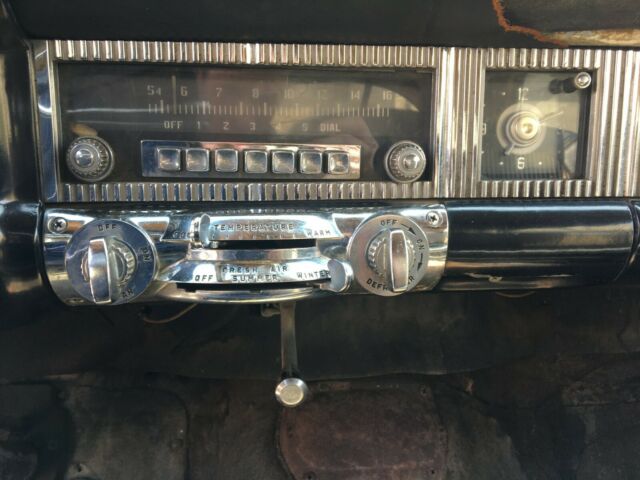 Chrysler Imperial 1952 image number 12