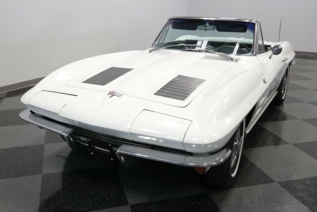 Chevrolet Corvette 1963 image number 20