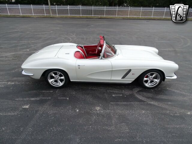 Chevrolet Corvette 1962 image number 8
