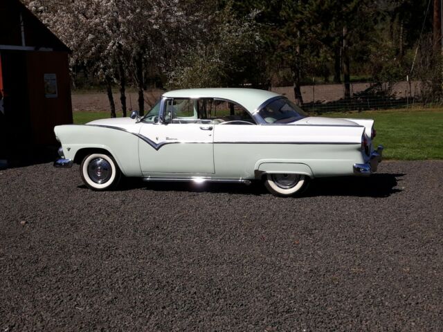 Ford Fairlane 1955 image number 17