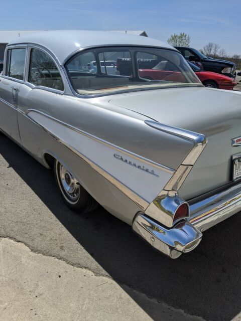 Chevrolet Bel Air 1957 image number 2