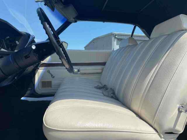 Ford LTD 1972 image number 15