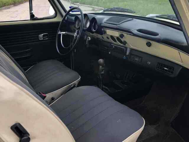 Volkswagen Squareback 1971 image number 6