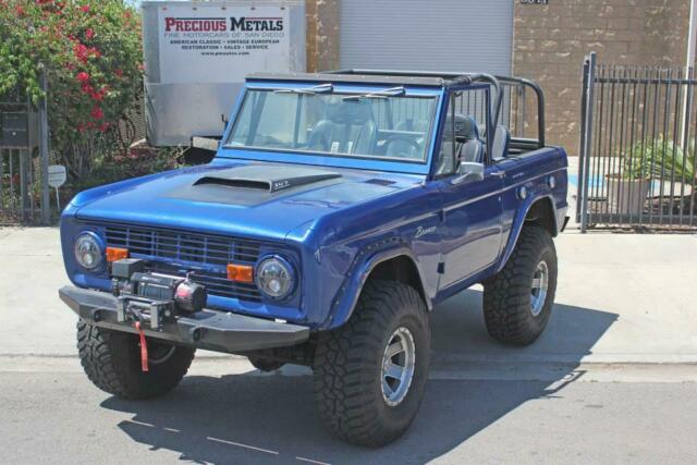 Ford Bronco 1975 image number 1