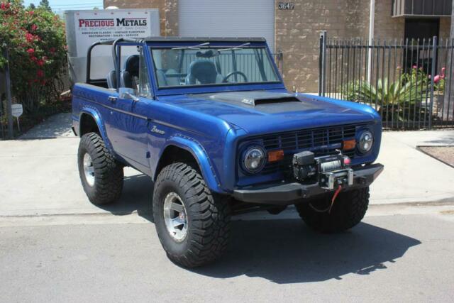 Ford Bronco 1975 image number 11