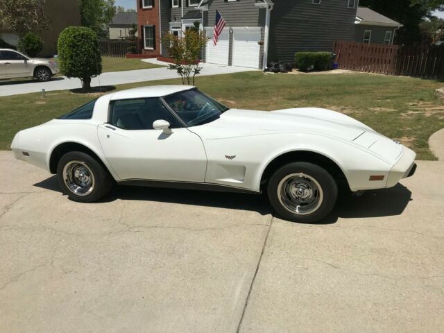 Chevrolet Corvette 1978 image number 32