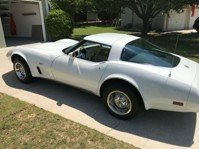 Chevrolet Corvette 1978 image number 38