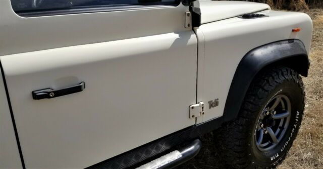 Land Rover Defender 1987 image number 10