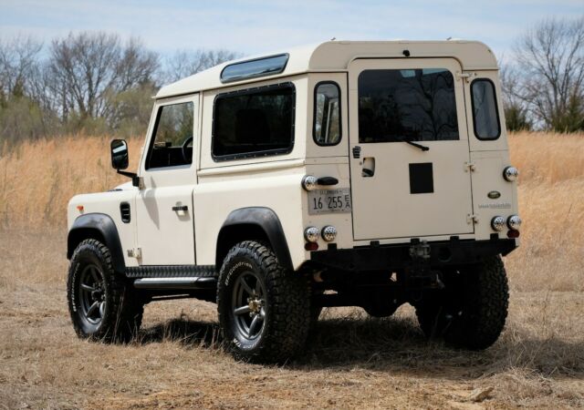 Land Rover Defender 1987 image number 30