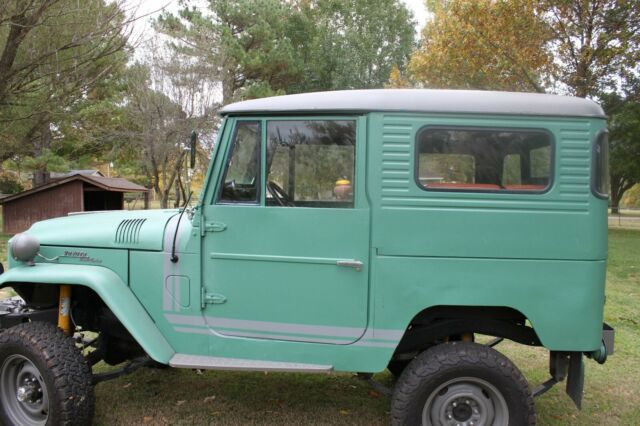 Toyota Land Cruiser 1965 image number 1