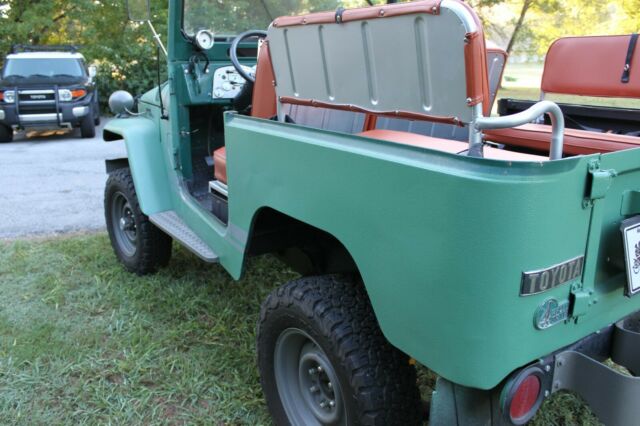 Toyota Land Cruiser 1965 image number 19
