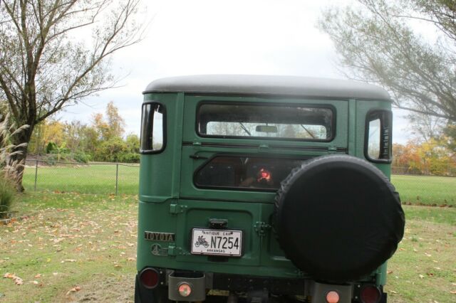 Toyota Land Cruiser 1965 image number 2