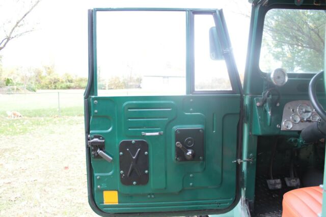 Toyota Land Cruiser 1965 image number 22