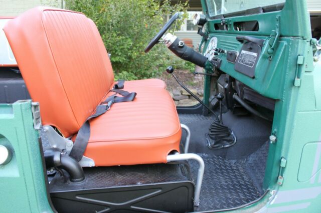 Toyota Land Cruiser 1965 image number 7