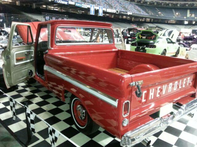 Chevrolet C-10 1966 image number 11