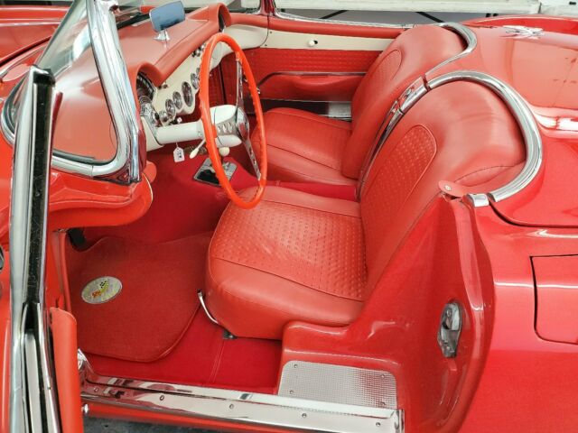 Chevrolet Corvette 1957 image number 10