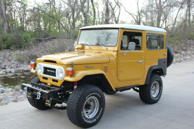 Toyota Land Cruiser 1977 image number 0