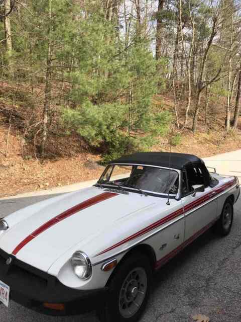 MG MGB 1979 image number 1