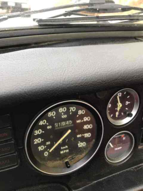 MG MGB 1979 image number 10