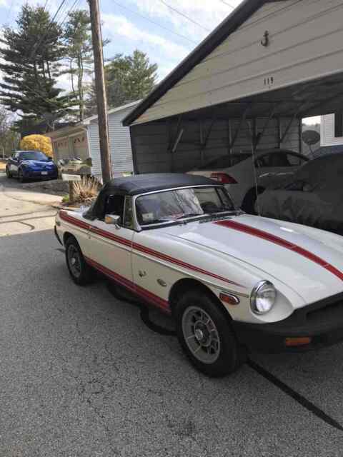 MG MGB 1979 image number 18