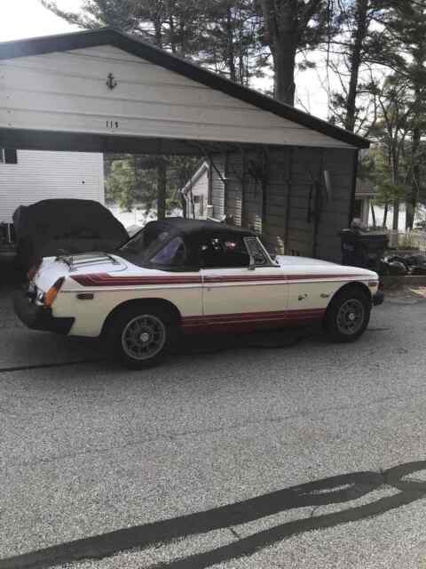 MG MGB 1979 image number 3