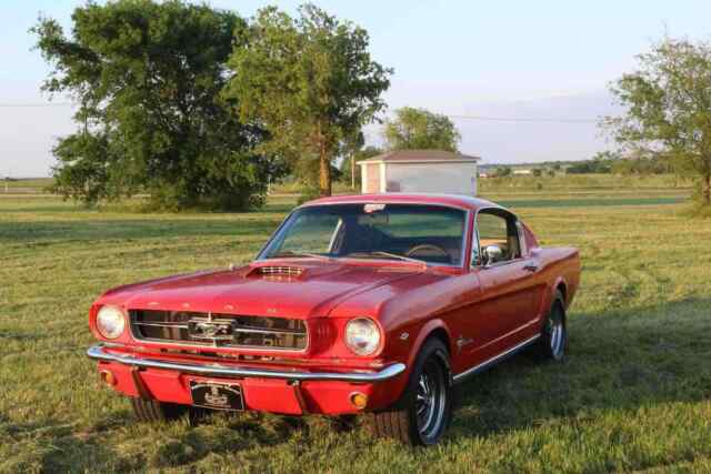 Ford Mustang 1965 image number 28