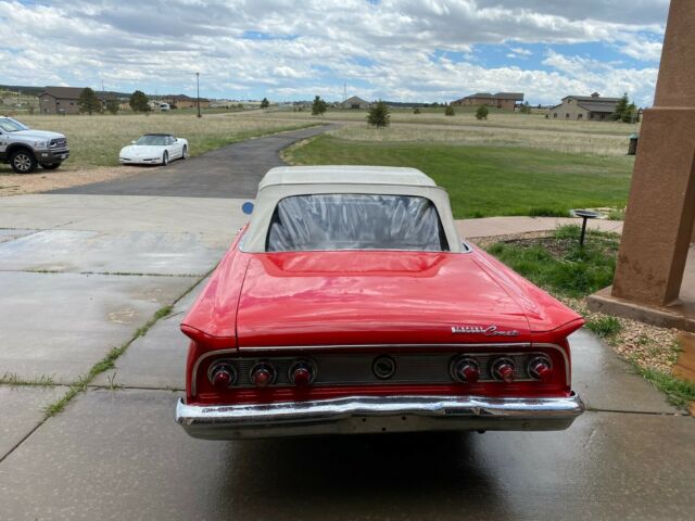 Mercury Comet 1963 image number 2