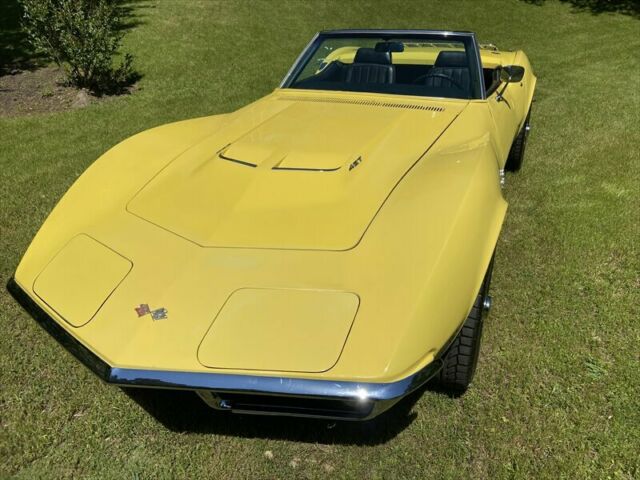 Chevrolet Corvette 1969 image number 21