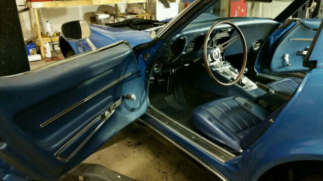 Chevrolet Corvette 1968 image number 11