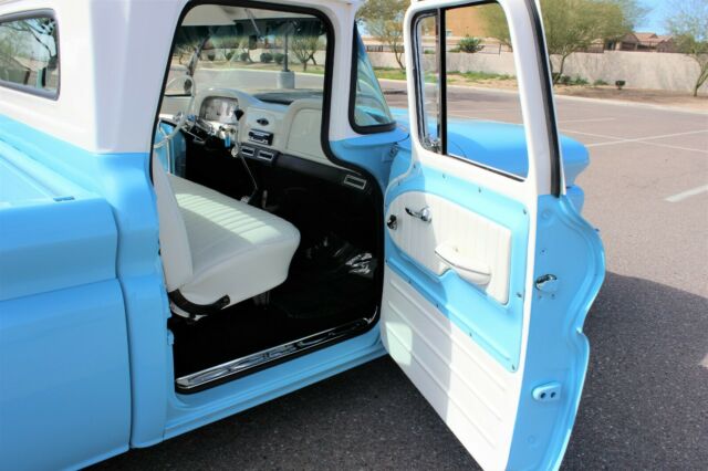 Chevrolet C-10 1960 image number 10