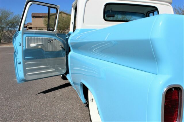 Chevrolet C-10 1960 image number 12