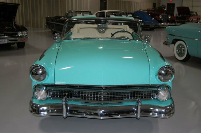 Ford Custom 2dr Convertible 1955 image number 1